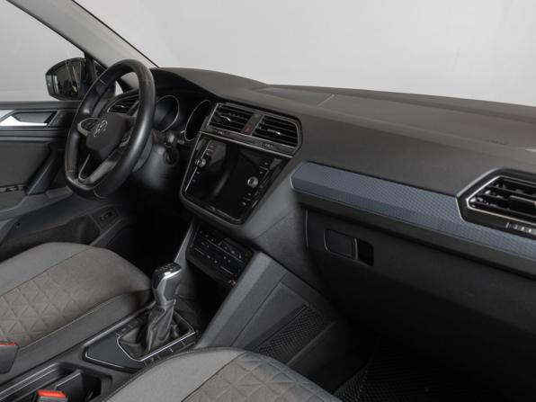 Volkswagen Tiguan II Рестайлинг с пробегом 2021 года, цена 2 863 300 рублей, 53024 км, внедорожник, Автокод Объявления