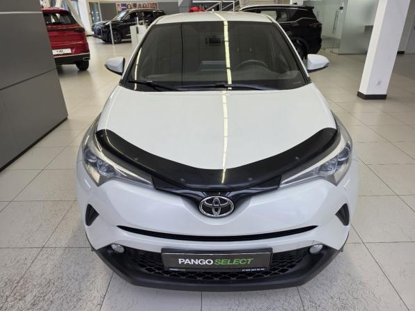 Toyota C-HR I Рестайлинг с пробегом 2019 года, цена 2 499 000 рублей, 69071 км, внедорожник, Автокод Объявления