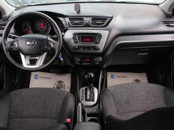 Kia Rio III Рестайлинг с пробегом 2015 года, цена 740 000 рублей, 234497 км, хэтчбек, Автокод Объявления
