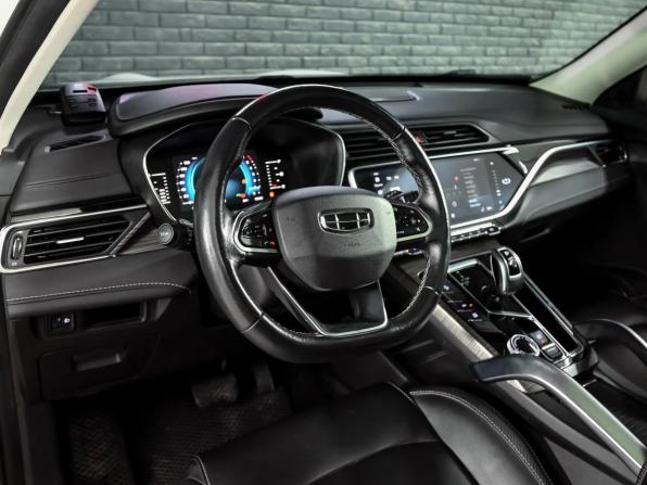 Geely Atlas Pro с пробегом 2022 года, цена 1 930 000 рублей, 68664 км, внедорожник, Автокод Объявления