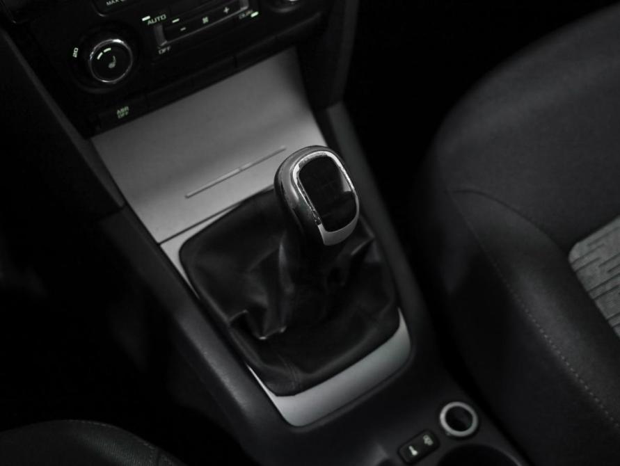 Skoda Octavia II (A5) Рестайлинг Санкт-Петербург  - изображение 17