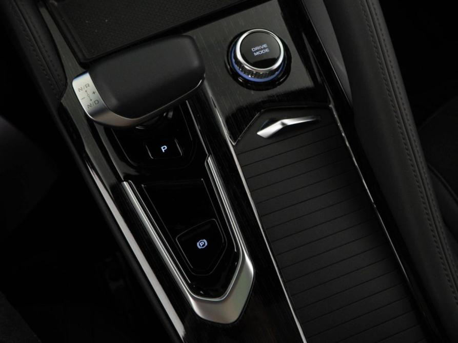 Geely Monjaro I Москва  - изображение 16
