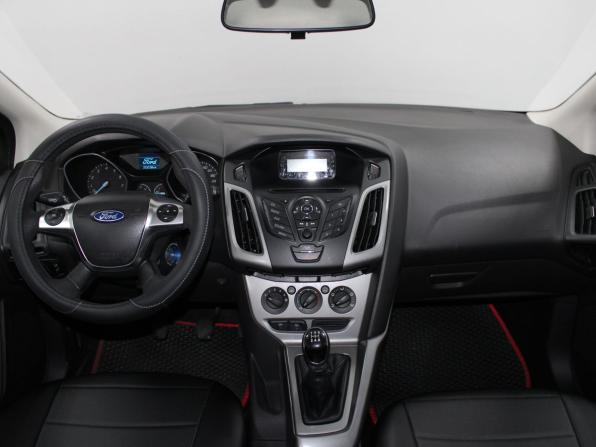 Ford Focus III с пробегом 2013 года, цена 859 900 рублей, 215158 км, универсал, Автокод Объявления