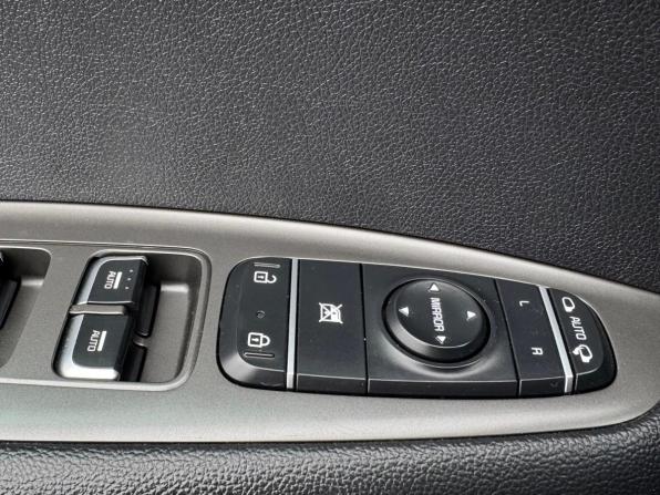Kia Optima IV Рестайлинг с пробегом 2019 года, цена 2 020 000 рублей, 135000 км, седан, Автокод Объявления