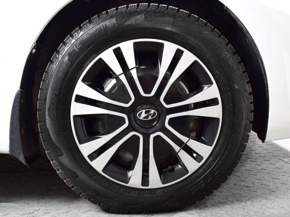 Hyundai Solaris I с пробегом 2012 года, цена 929 995 рублей, 168140 км, седан, Автокод Объявления