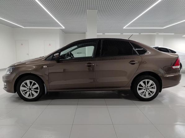 Volkswagen Polo V Рестайлинг с пробегом 2016 года, цена 979 000 рублей, 97147 км, седан, Автокод Объявления