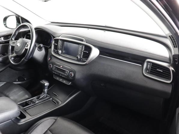 Kia Sorento III Prime Рестайлинг с пробегом 2018 года, цена 2 999 000 рублей, 98142 км, внедорожник, Автокод Объявления