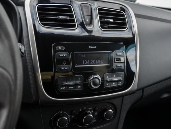 Renault Logan II с пробегом 2016 года, цена 595 000 рублей, 120977 км, седан, Автокод Объявления