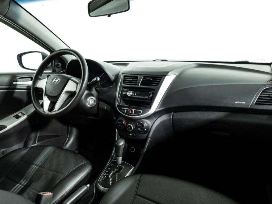 Hyundai Solaris I Санкт-Петербург  - изображение 9