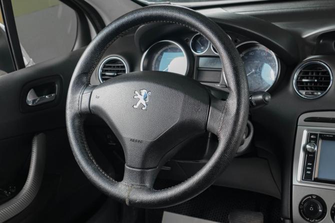 Peugeot 308 I с пробегом 2010 года, цена 579 000 рублей, 233000 км, хэтчбек, Автокод Объявления