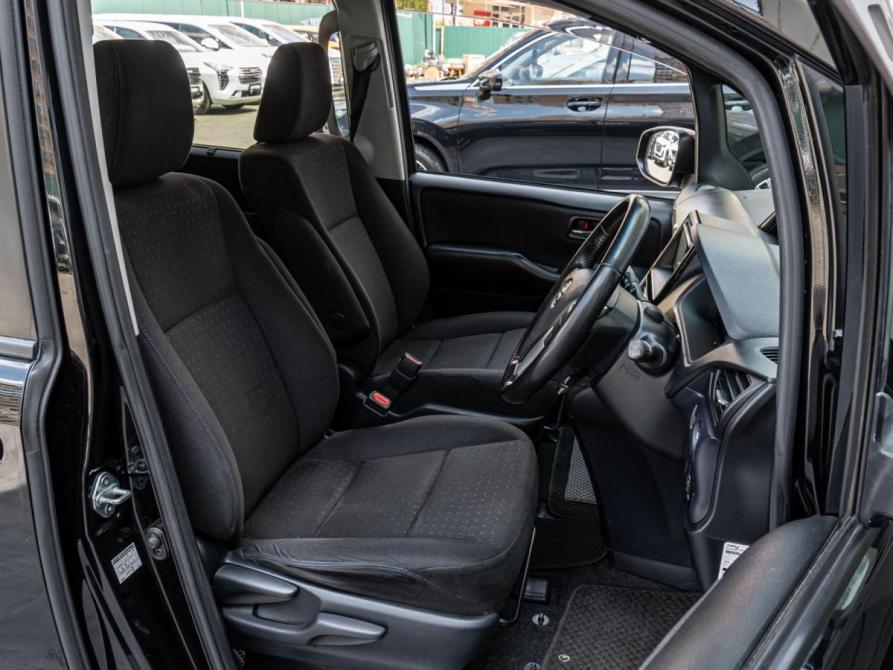 Toyota Voxy III (R80) Краснодар  - изображение 11