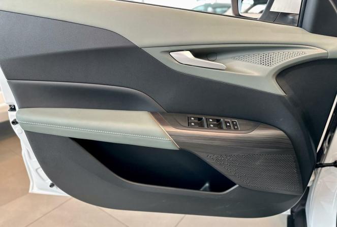 Changan Lamore с пробегом 2024 года, цена 2 019 000 рублей, 22066 км, седан, Автокод Объявления