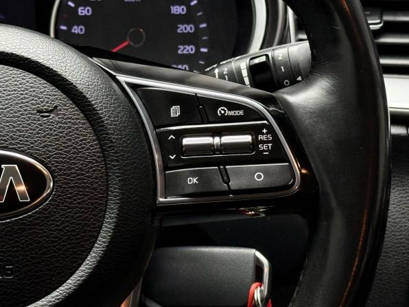 Kia Ceed III с пробегом 2019 года, цена 1 769 000 рублей, 98132 км, универсал, Автокод Объявления