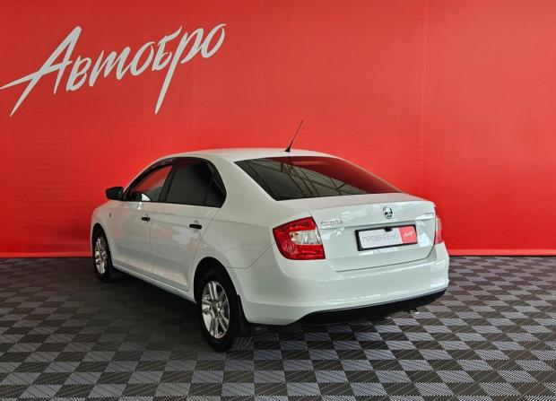Skoda Rapid I с пробегом 2014 года, цена 990 000 рублей, 145854 км, лифтбек, Автокод Объявления