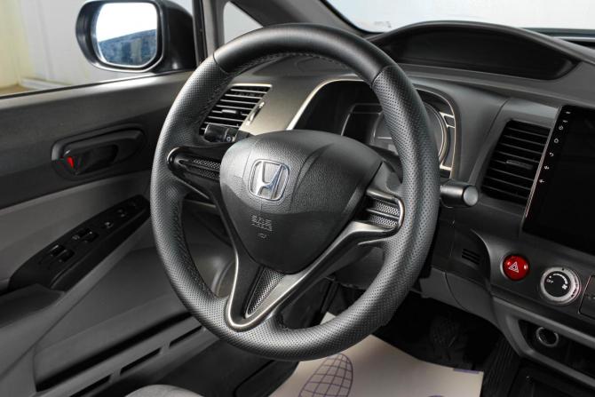 Honda Civic VIII с пробегом 2006 года, цена 699 000 рублей, 351000 км, седан, Автокод Объявления
