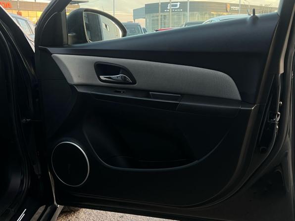 Chevrolet Cruze I Рестайлинг с пробегом 2013 года, цена 799 000 рублей, 123373 км, хэтчбек, Автокод Объявления