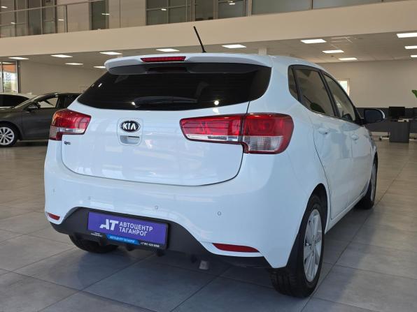 Kia Rio III Рестайлинг с пробегом 2016 года, цена 1 090 000 рублей, 167000 км, хэтчбек, Автокод Объявления