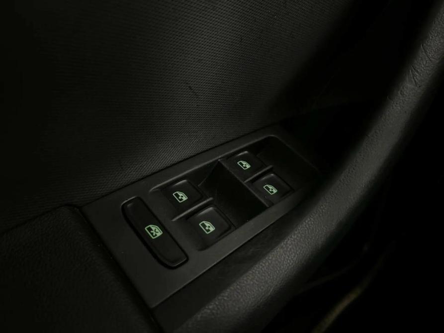 Skoda Rapid I Рестайлинг Псков  - изображение 17
