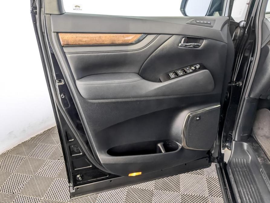 Toyota Alphard III Москва  - изображение 19