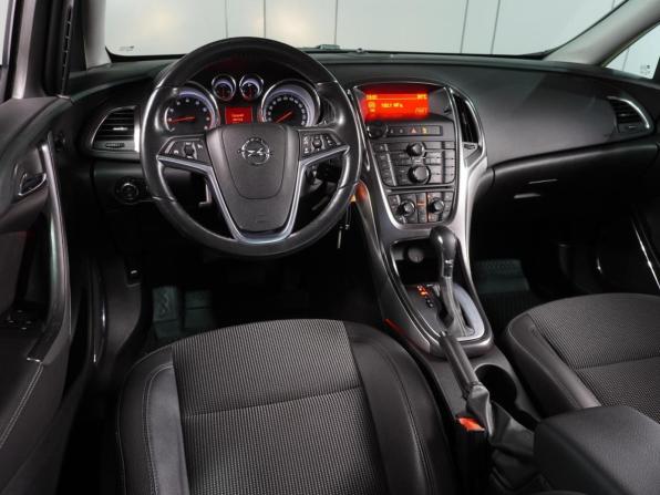 Opel Astra J с пробегом 2011 года, цена 889 000 рублей, 102704 км, хэтчбек, Автокод Объявления