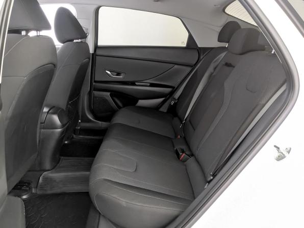 Hyundai Elantra VII (CN7) с пробегом 2022 года, цена 1 990 000 рублей, 61860 км, седан, Автокод Объявления