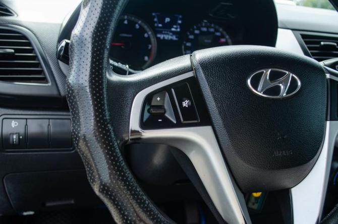 Hyundai Solaris I с пробегом 2012 года, цена 599 000 рублей, 270000 км, хэтчбек, Автокод Объявления