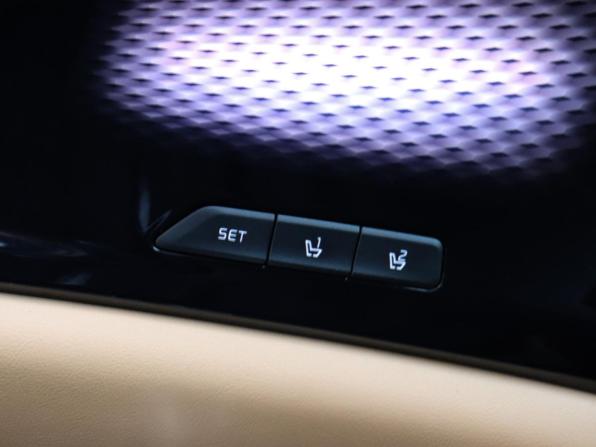 Kia Carnival IV с пробегом 2021 года, цена 4 190 000 рублей, 73478 км, минивэн, Автокод Объявления