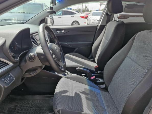Hyundai Solaris II Рестайлинг с пробегом 2021 года, цена 1 579 000 рублей, 118456 км, седан, Автокод Объявления
