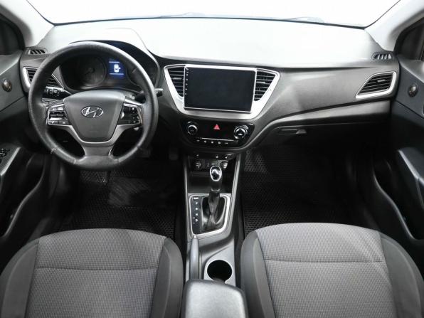 Hyundai Solaris II с пробегом 2017 года, цена 1 299 900 рублей, 210225 км, седан, Автокод Объявления