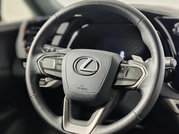 Lexus RX V с пробегом 2023 года, цена 9 299 000 рублей, 1565 км, внедорожник, Автокод Объявления