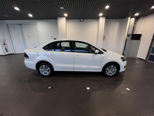 Volkswagen Polo V Рестайлинг с пробегом 2019 года, цена 1 375 000 рублей, 77302 км, седан, Автокод Объявления