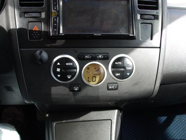 Nissan Tiida I с пробегом 2008 года, цена 399 000 рублей, 320218 км, седан, Автокод Объявления