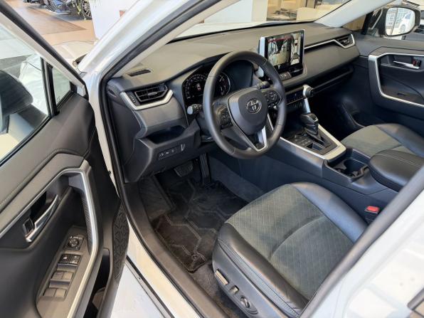 Toyota RAV4 V (XA50) с пробегом 2022 года, цена 2 900 000 рублей, 103000 км, внедорожник, Автокод Объявления