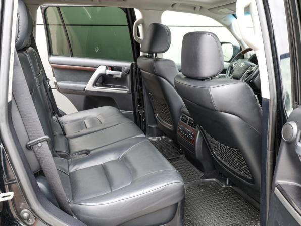 Toyota Land Cruiser 200 Series Рестайлинг 2 с пробегом 2017 года, цена 5 898 000 рублей, 233960 км, внедорожник, Автокод Объявления