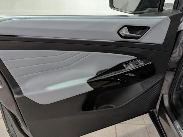Volkswagen ID.4 с пробегом 2022 года, цена 2 850 000 рублей, 29771 км, внедорожник, Автокод Объявления