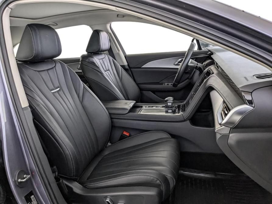 Hongqi H5 II Москва  - изображение 22