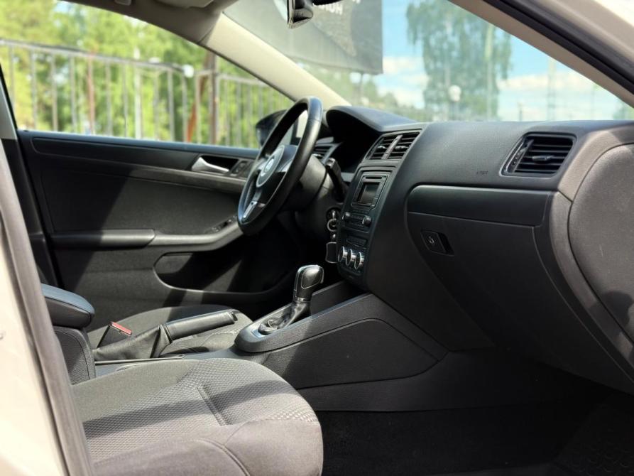 Volkswagen Jetta VI Рестайлинг Ижевск  - изображение 16