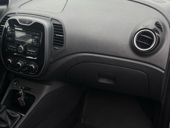 Renault Kaptur I с пробегом 2017 года, цена 1 180 000 рублей, 188775 км, внедорожник, Автокод Объявления