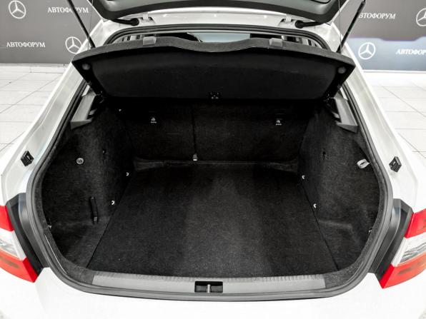 Skoda Octavia III (A7) Рестайлинг с пробегом 2019 года, цена 1 330 000 рублей, 168338 км, лифтбек, Автокод Объявления