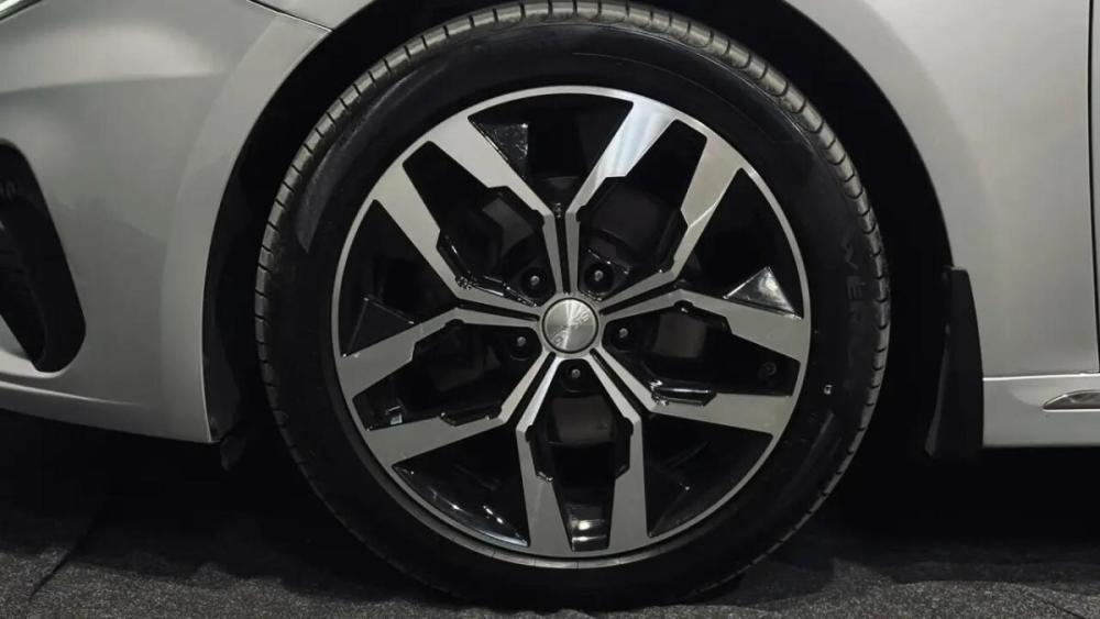 Kia K5 II Смоленск  - изображение 9