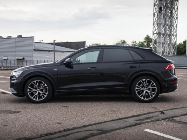 Audi Q8 I (4M) с пробегом 2018 года, цена 4 800 000 рублей, 207630 км, внедорожник, Автокод Объявления