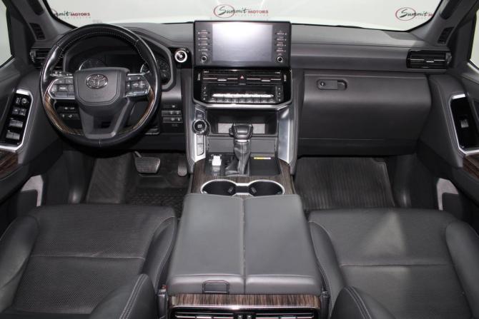 Toyota Land Cruiser 300 Series с пробегом 2021 года, цена 9 300 000 рублей, 146739 км, внедорожник, Автокод Объявления