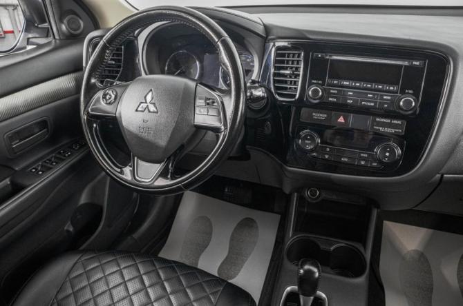 Mitsubishi Outlander III Рестайлинг 2 с пробегом 2015 года, цена 1 599 000 рублей, 210000 км, внедорожник, Автокод Объявления