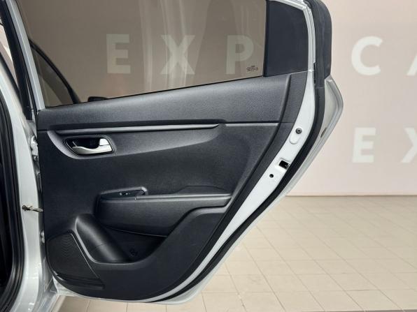 Kia Rio IV Рестайлинг с пробегом 2021 года, цена 1 455 000 рублей, 90153 км, седан, Автокод Объявления