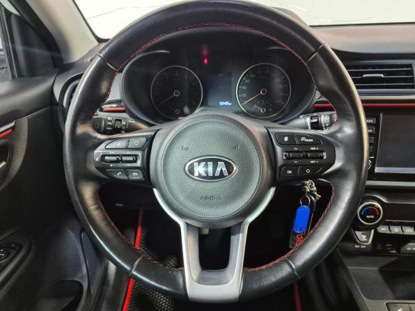 Kia Rio IV Рестайлинг с пробегом 2020 года, цена 1 414 000 рублей, 93205 км, седан, Автокод Объявления
