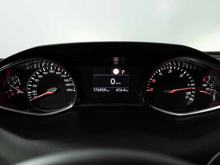 Peugeot 308 II Рестайлинг Санкт-Петербург  - изображение 13