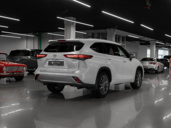 Toyota Highlander IV (XU70) с пробегом 2025 года, цена 5 200 000 рублей, 2149 км, внедорожник, Автокод Объявления
