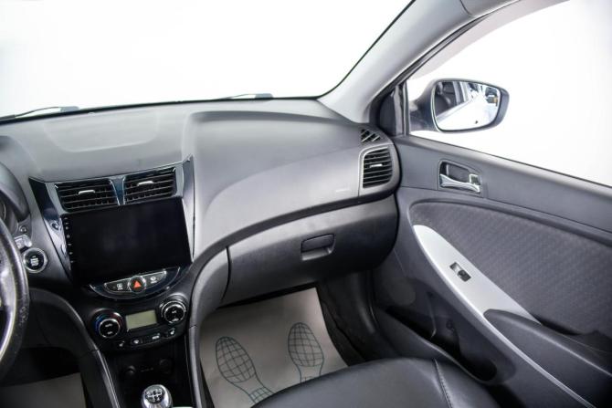 Hyundai Solaris I с пробегом 2012 года, цена 899 000 рублей, 192356 км, хэтчбек, Автокод Объявления