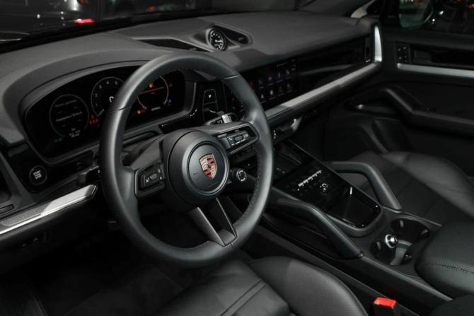 Новый Porsche Cayenne III Рестайлинг 2025 года, цена 16 500 000 рублей, внедорожник, Автокод Объявления