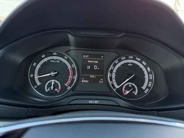 Skoda Karoq I с пробегом 2022 года, цена 2 555 000 рублей, 80203 км, внедорожник, Автокод Объявления